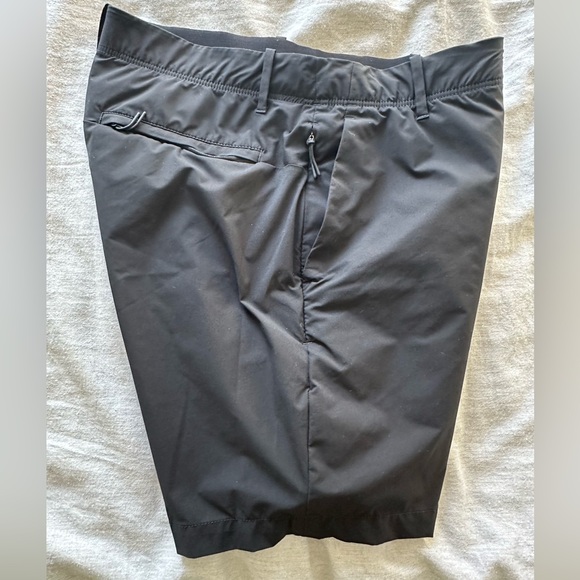 Banana Republic Athletic Shorts - Picture 2 of 4